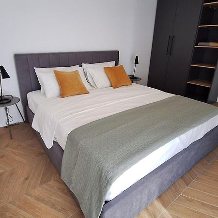 Sea View Apartments Ivana Крк Экстерьер фото
